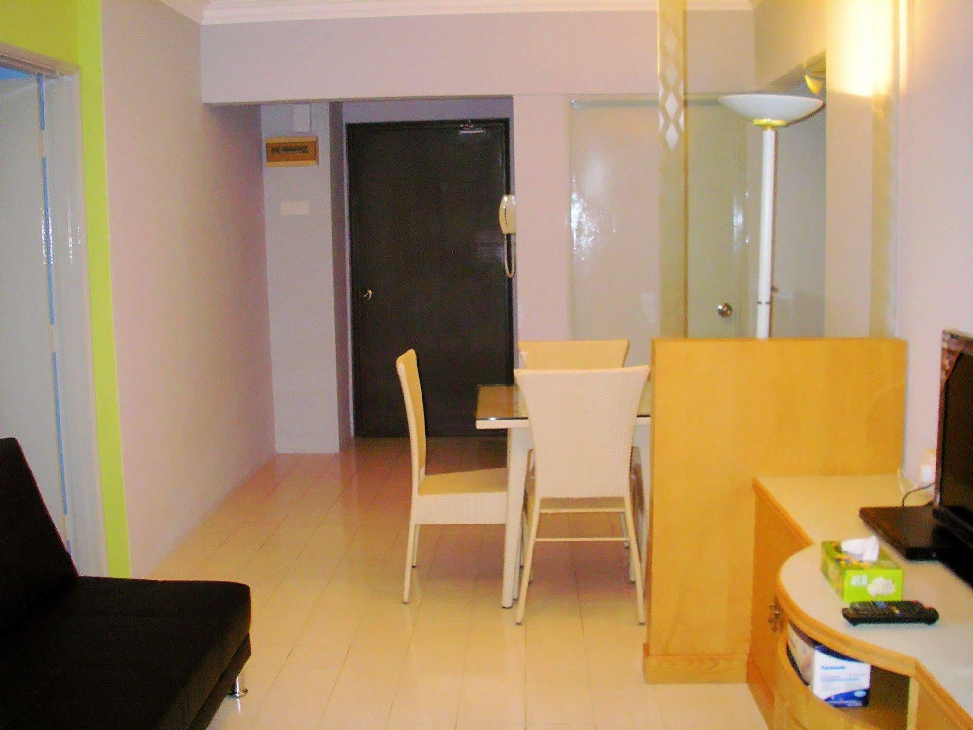 Malacca Hotel Apartment Екстериор снимка
